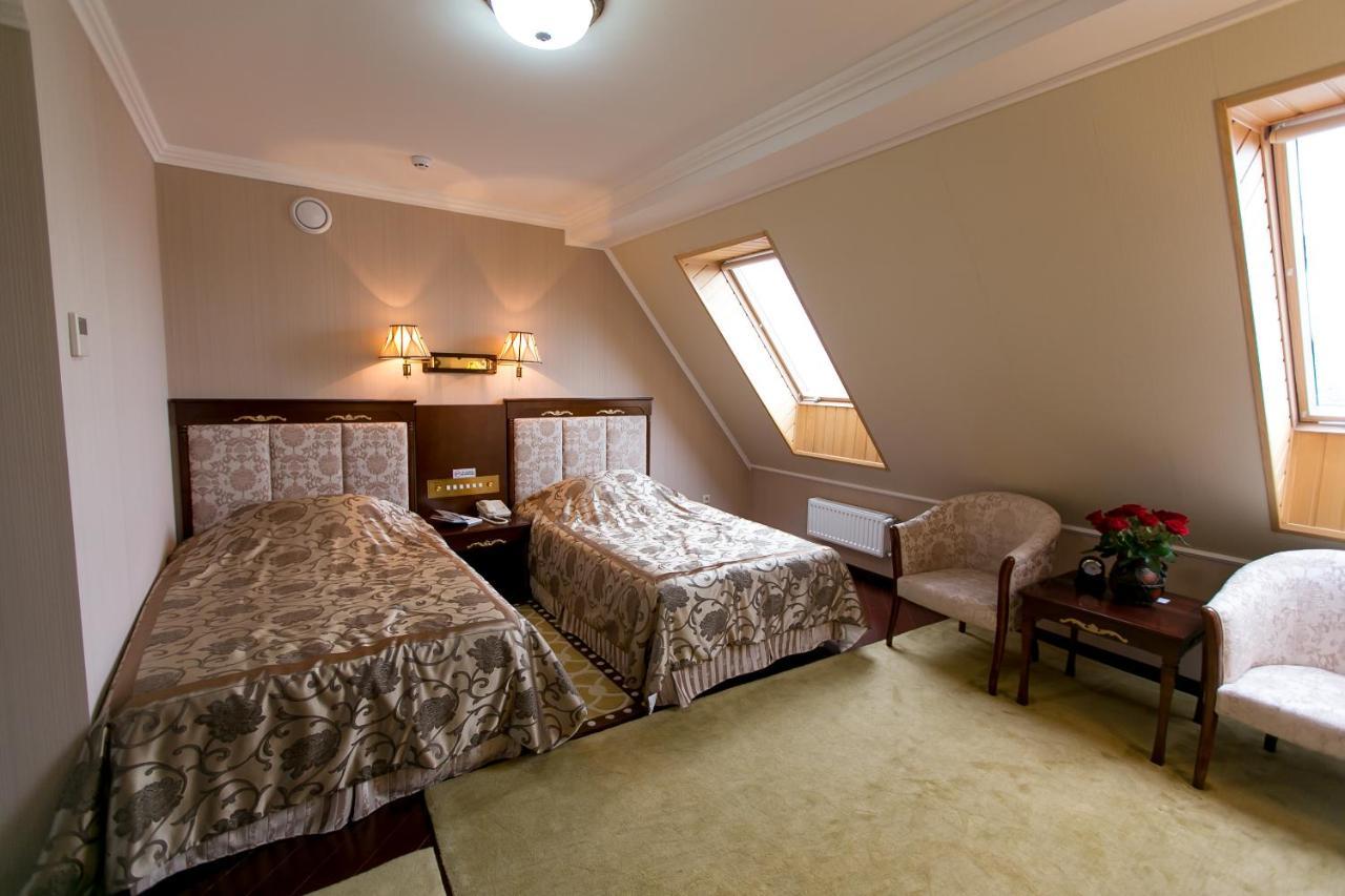 Allureinn Hotel And Spa Chernivtsi Exterior photo